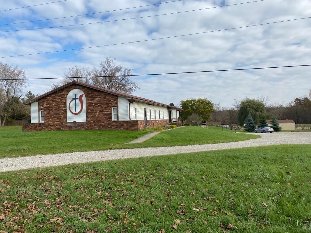 Oxford Church of God - 2450/2452 Metamora Rd, Oxford, Michigan 48371 | Real Estate Professional Services