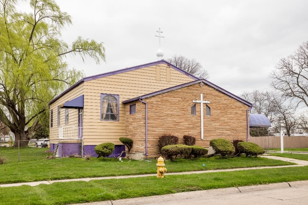 Nice Starter Church + Small House | Real Estate Professional Services