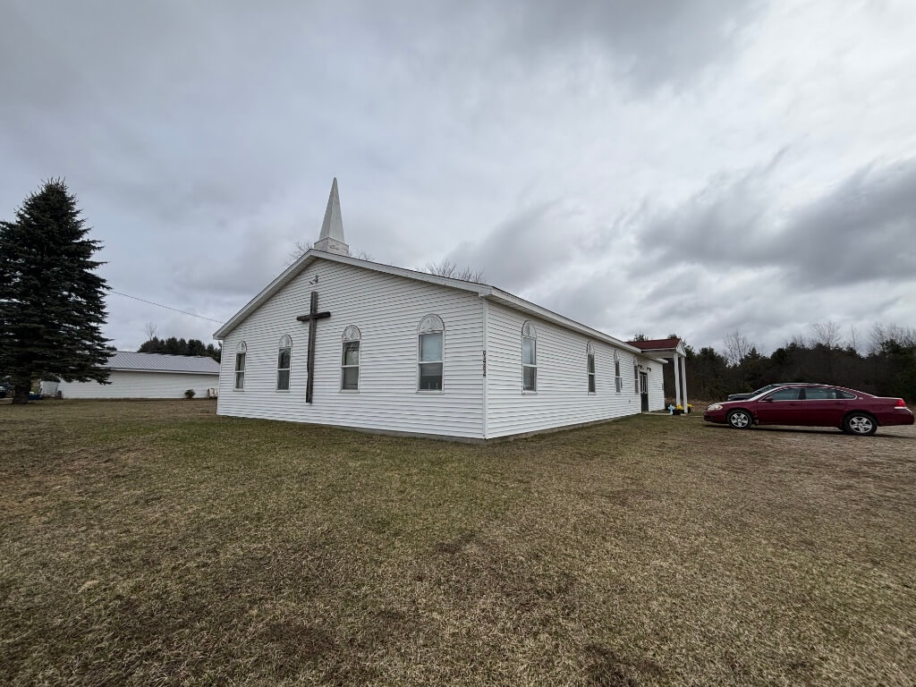 Former Bethesda Church of God - 9484 210th St, Reed City (Lincoln Township), Michigan 49677 | Real Estate Professional Services